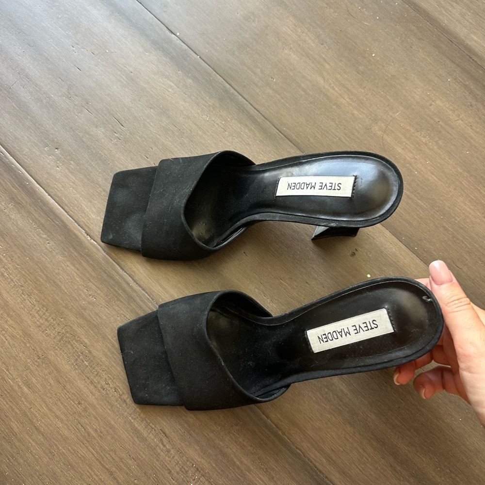 Steve Madden Black Heeled Shoes Sleek Modern Design